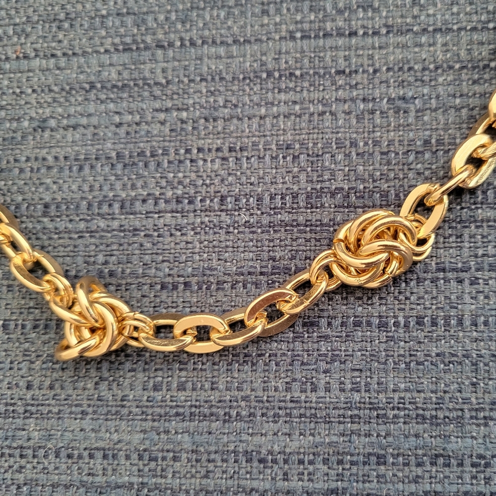 36" Gold-plated knotted necklace - Picture 2 of 4